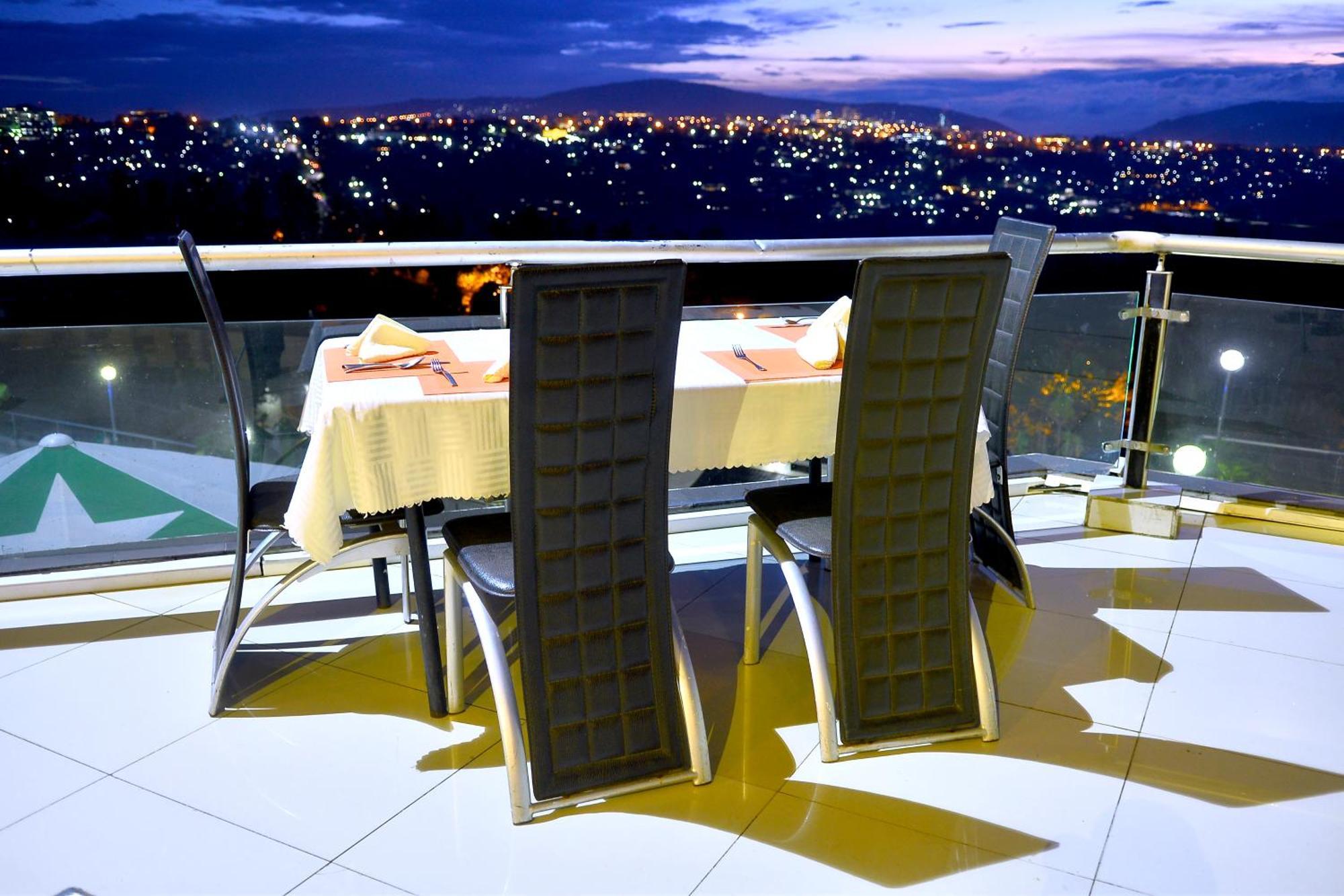 The Manor Hotel Kigali Bagian luar foto