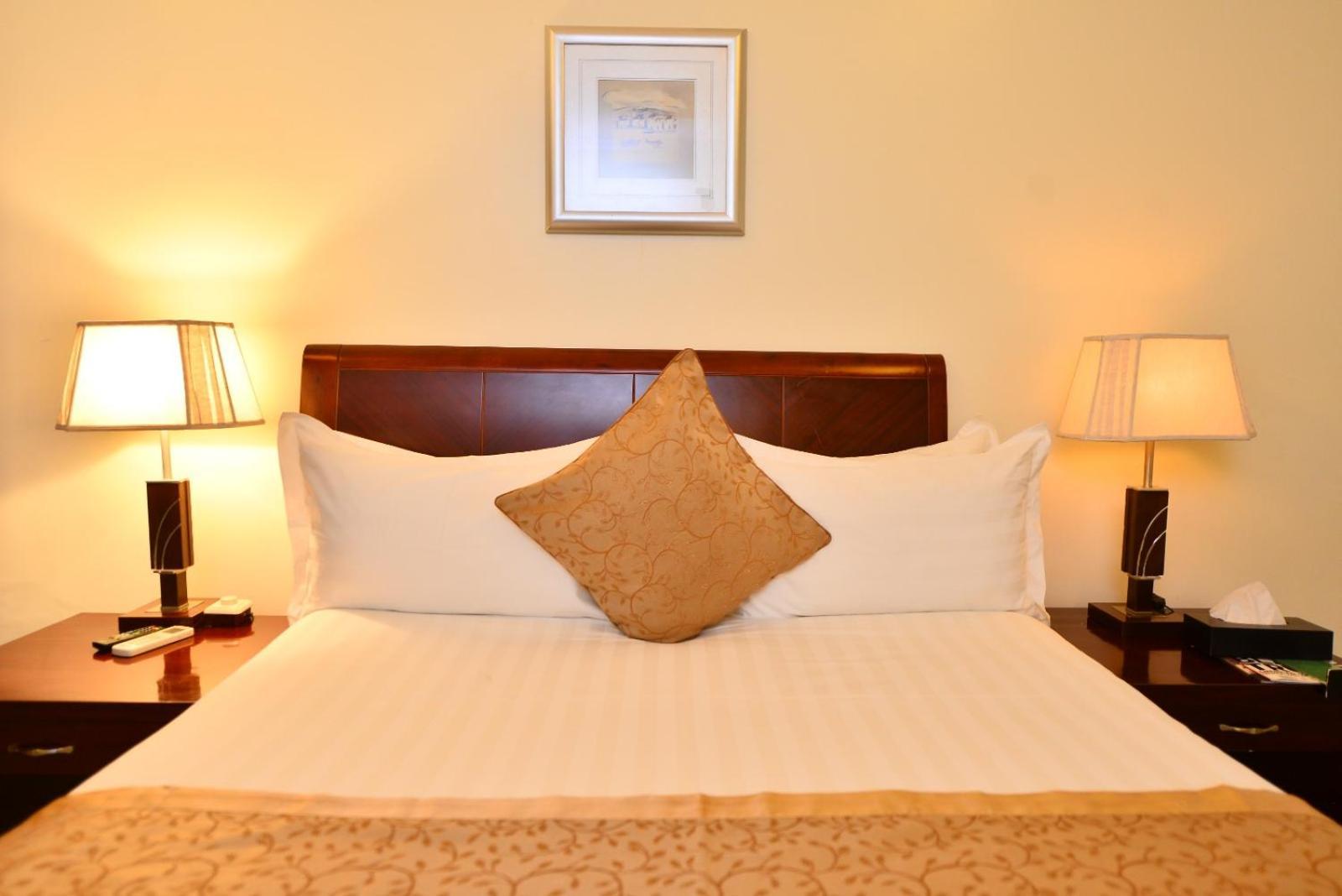 The Manor Hotel Kigali Bagian luar foto