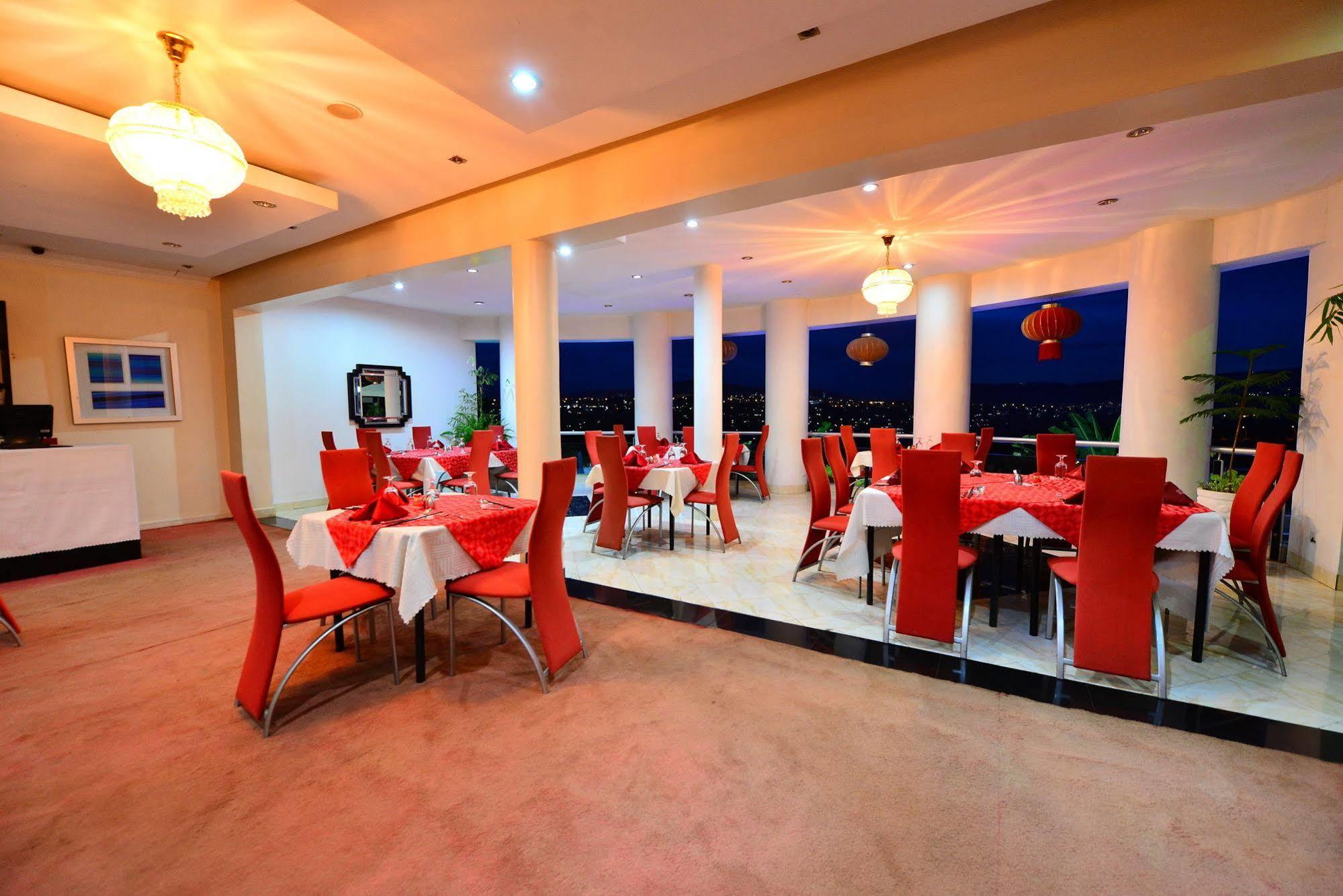 The Manor Hotel Kigali Bagian luar foto