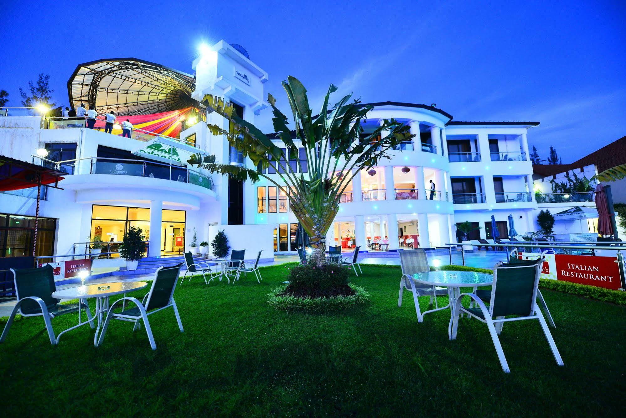 The Manor Hotel Kigali Bagian luar foto