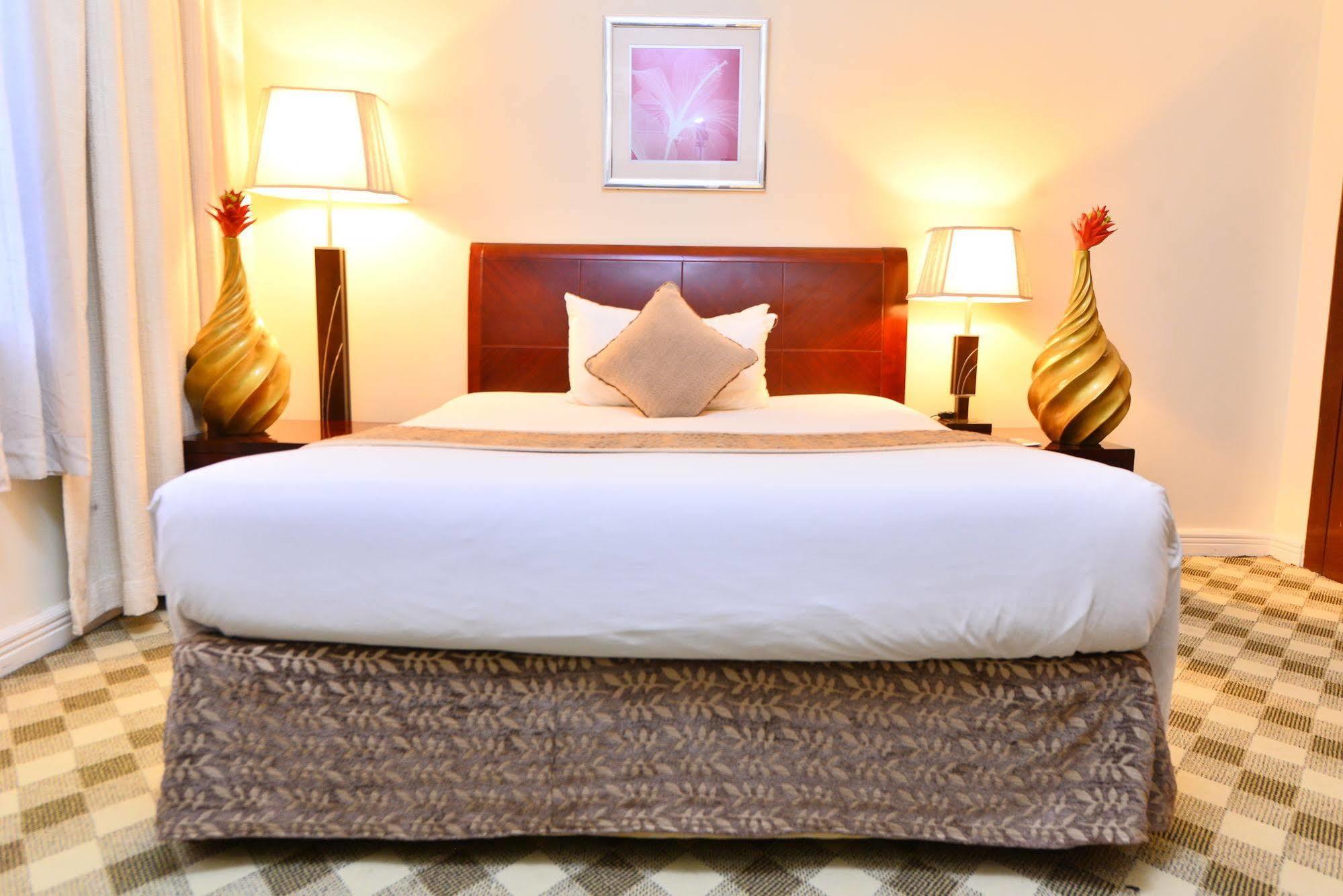 The Manor Hotel Kigali Bagian luar foto