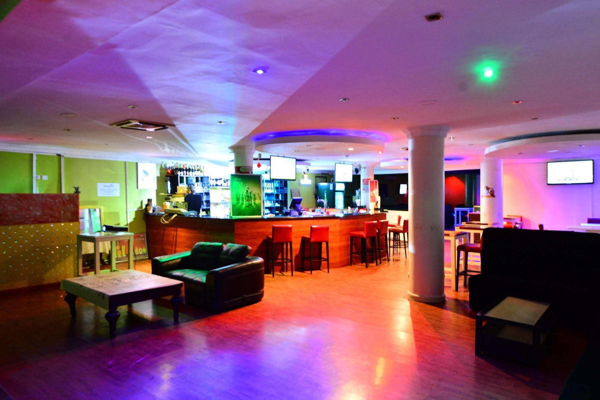 The Manor Hotel Kigali Bagian luar foto