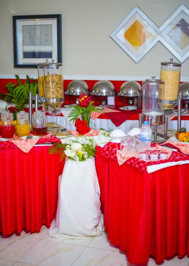 The Manor Hotel Kigali Bagian luar foto