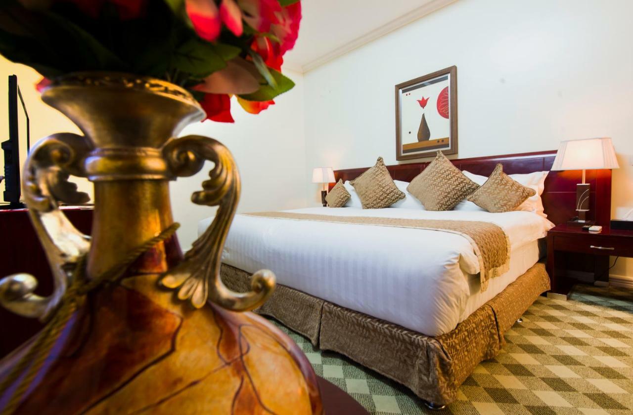 The Manor Hotel Kigali Bagian luar foto